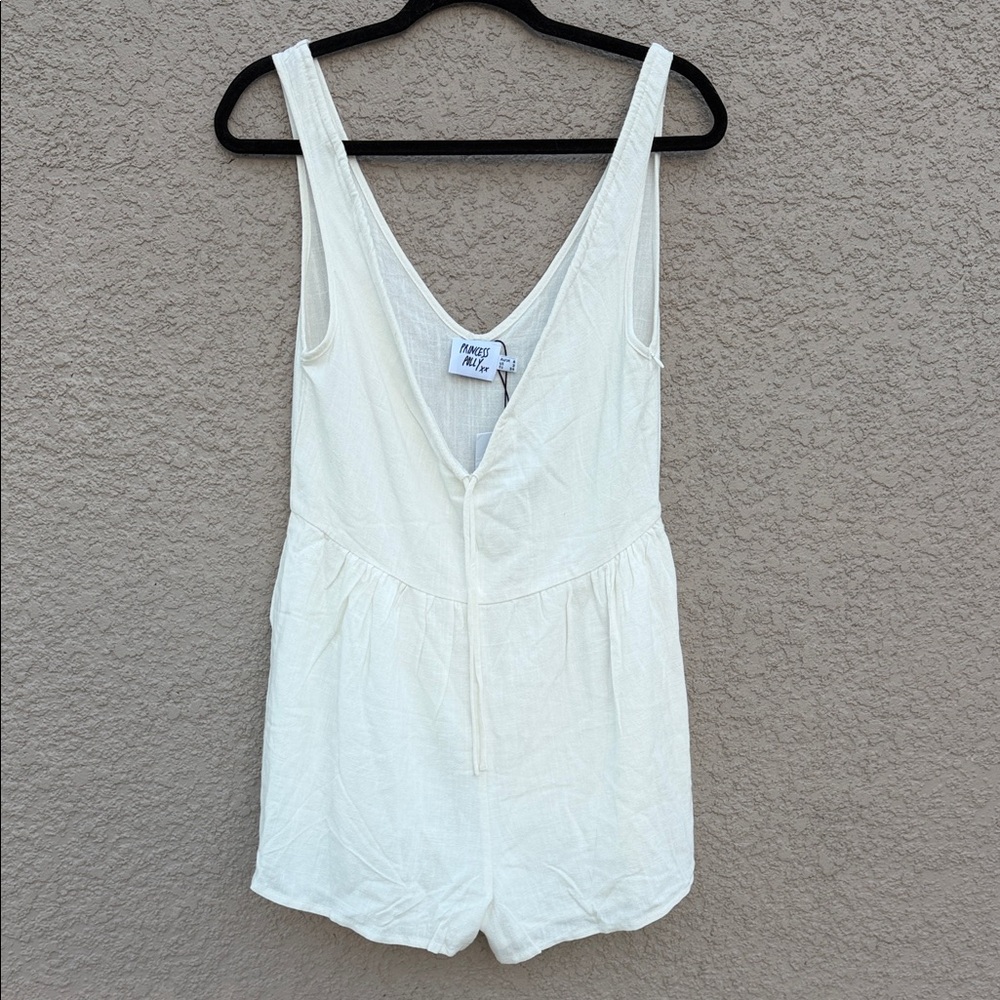 Princess Polly white V-Neck Romper nwt